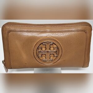 Tory Burch Amanda Zip Continental Wallet Light Brown Pebbled Leather